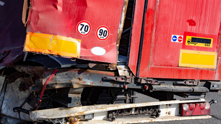 Stanton Co, NE – Semi-Truck Crash on Hwy 275, Injuries Reported